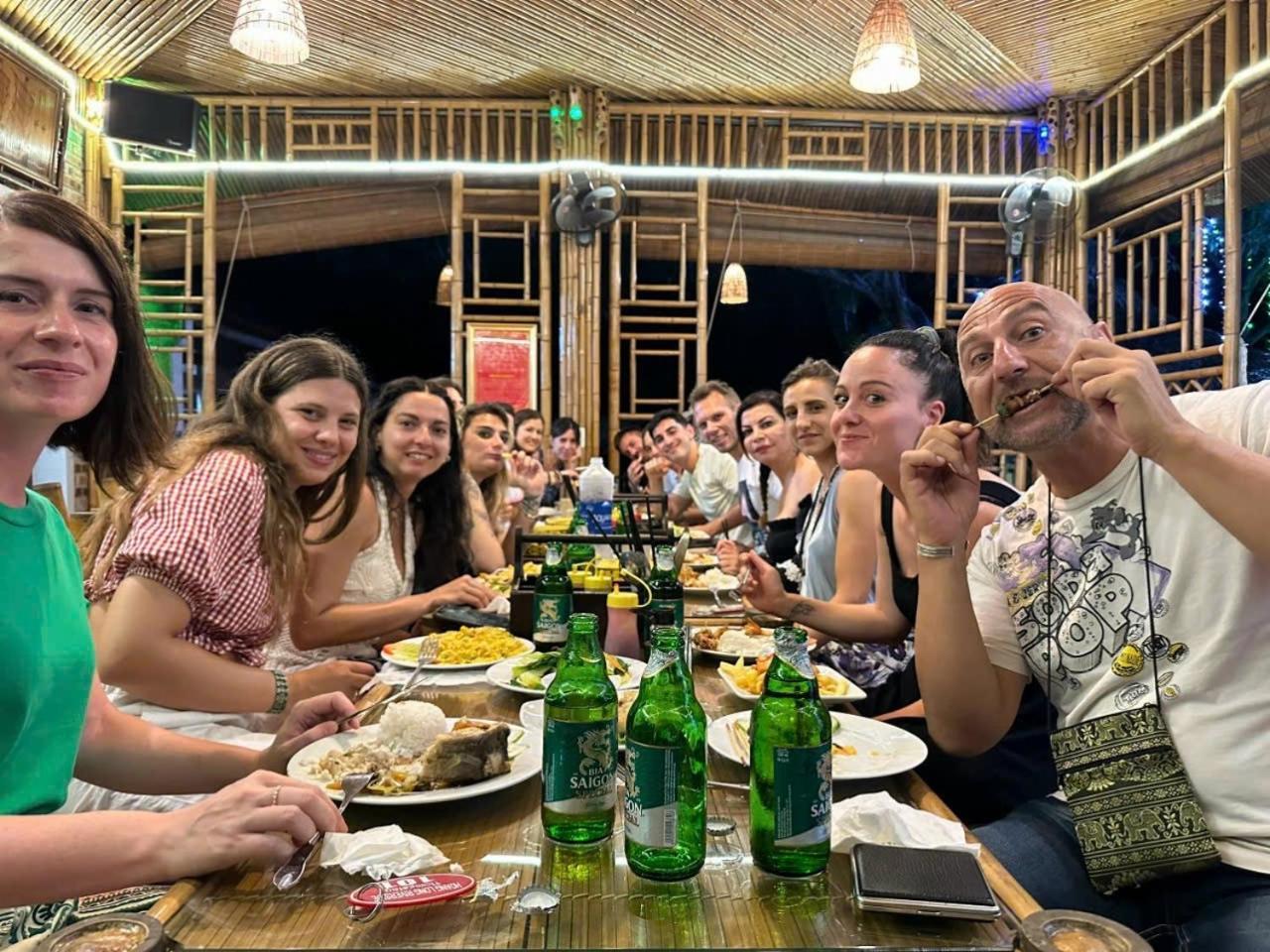 Hoanglong Riverside Homestay Ninh Bình Exteriör bild