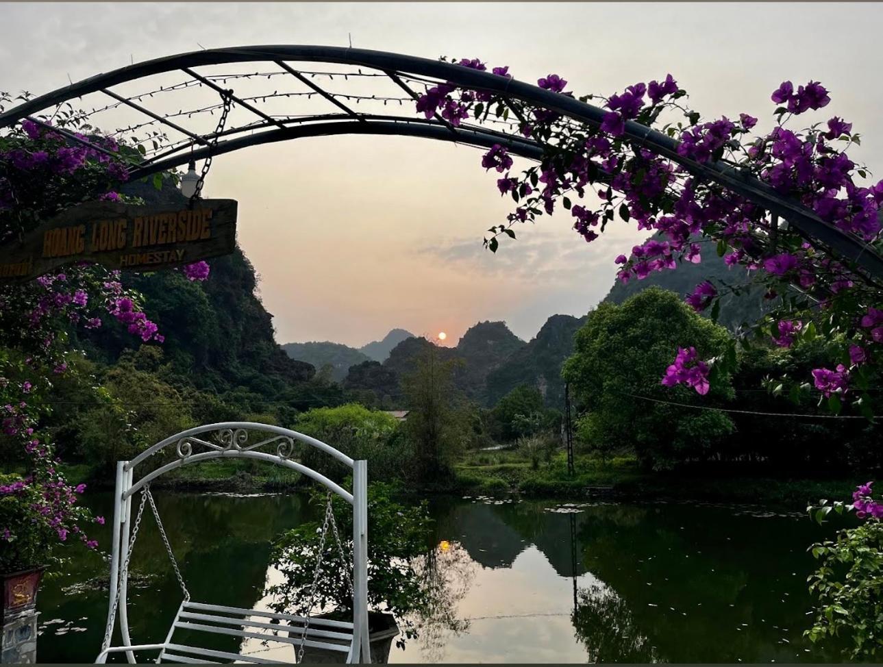 Hoanglong Riverside Homestay Ninh Bình Exteriör bild