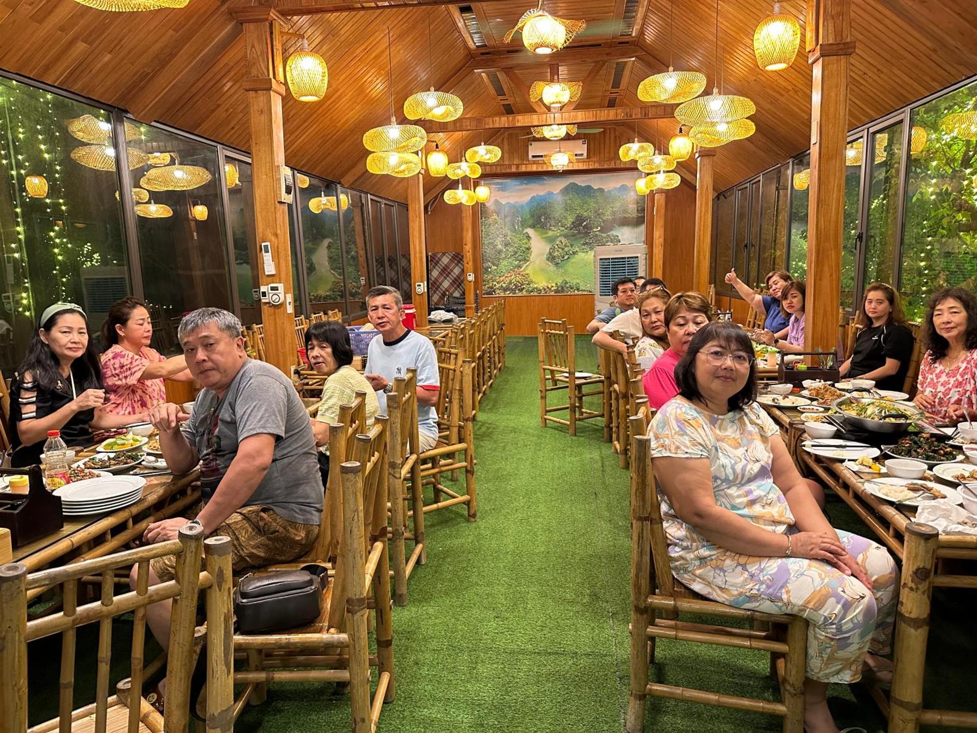 Hoanglong Riverside Homestay Ninh Bình Exteriör bild